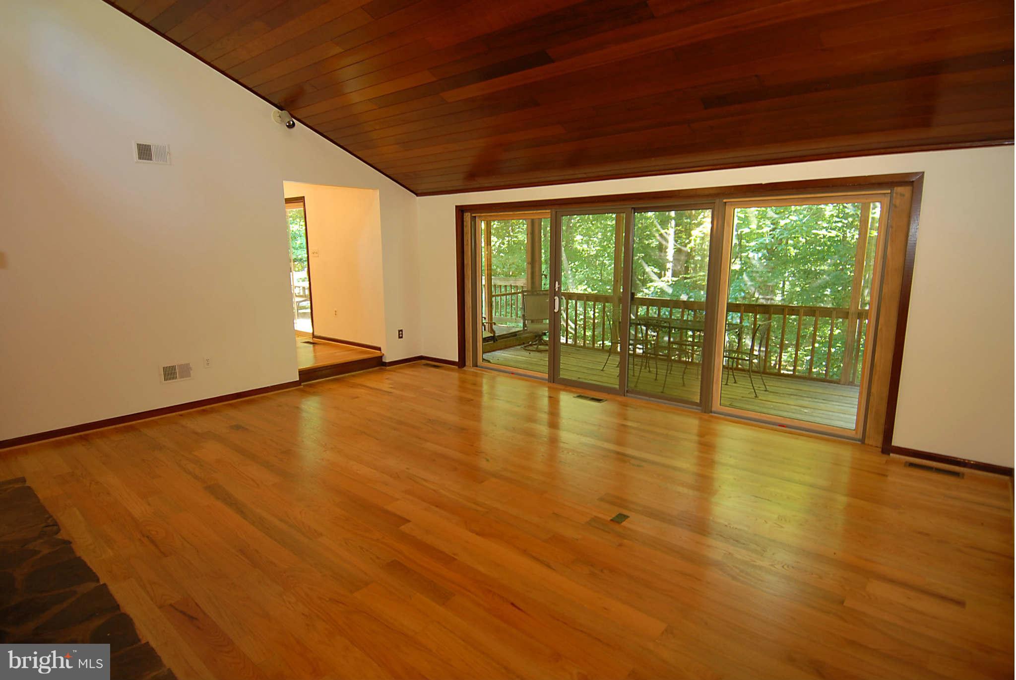 14900 Reserve Road Accokeek, MD 20607 - Photo 23 of 30 Living Room