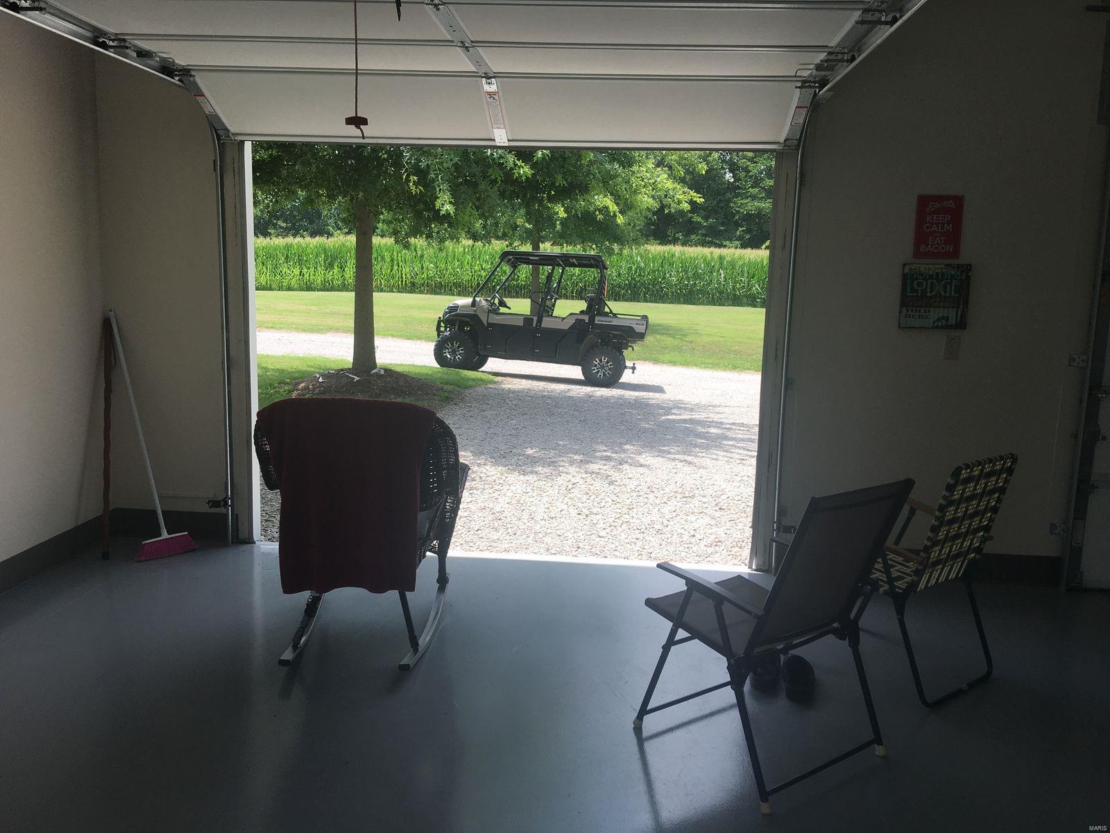 8954 Renken Road Staunton, IL 62088 - Photo 9 of 14