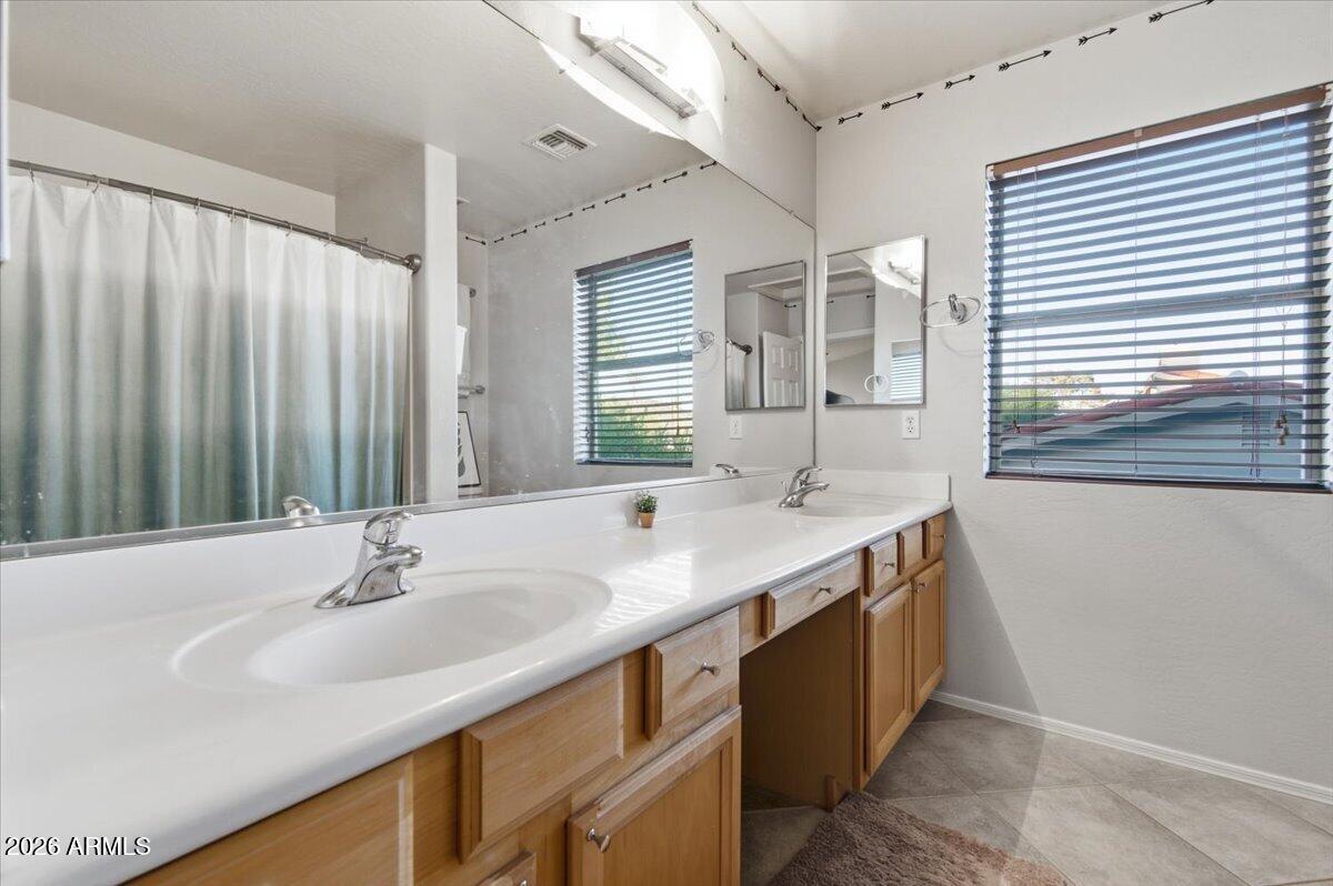 120 West Southern Hills Road Phoenix, AZ 85023 - Photo 44 of 67 3rd Bath