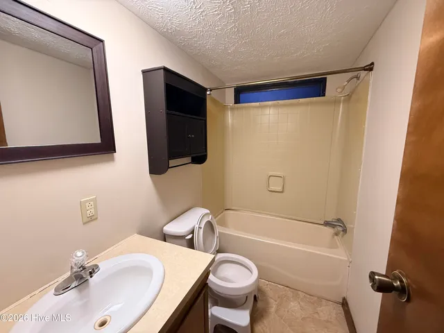 $200,000 | 23801 Marston Road, Laurel Hill, NC 28351