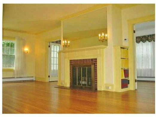 682 Centerville Road Warwick, RI 02886 - Photo 11 of 25 Living Room.