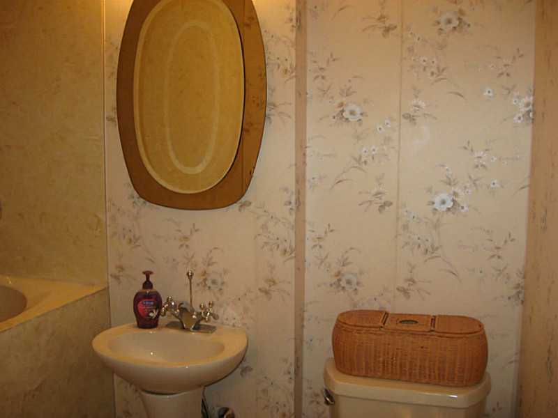 682 Centerville Road Warwick, RI 02886 - Photo 15 of 25 Bathroom.