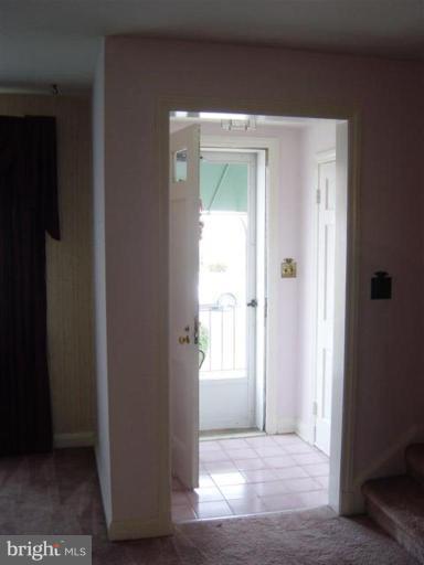419 Lambeth Road Catonsville, MD 21228 - Photo 12 of 30 Entrance / Foyer
