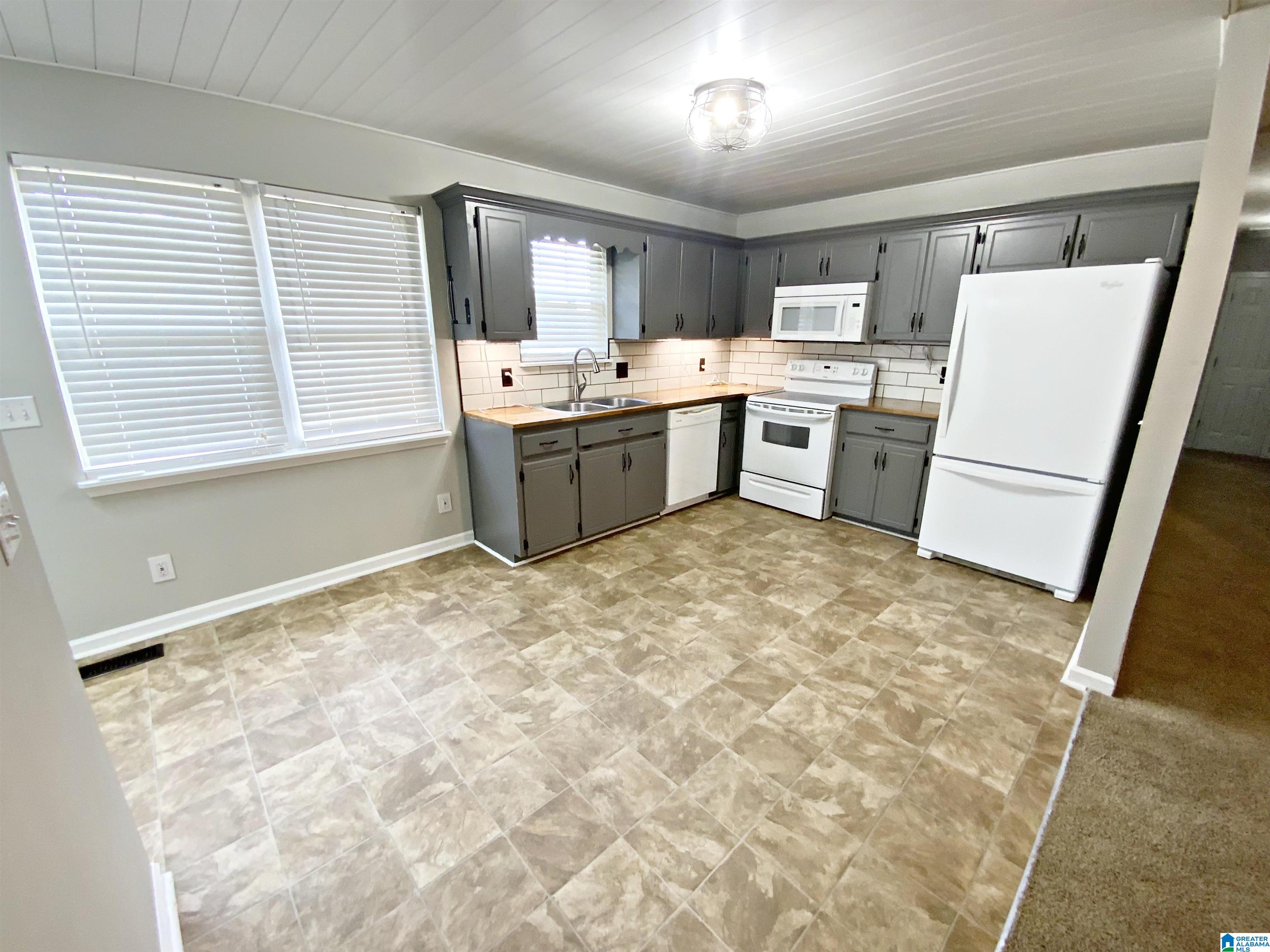 2016 Peaceburg Road Weaver, AL 36277 - Photo 8 of 41