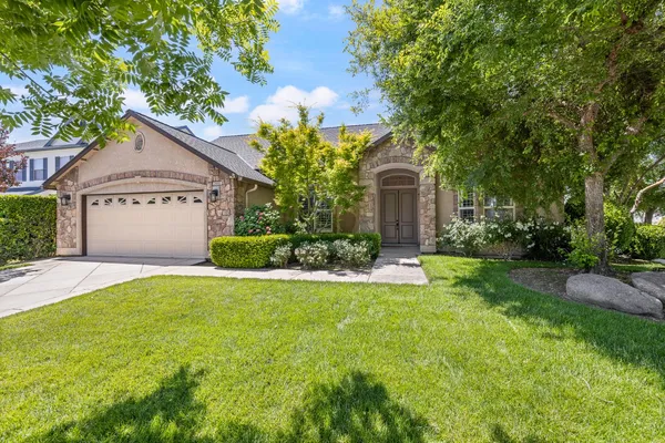 $675,000 | 2883 22nd Court, Kingsburg, CA 93631
