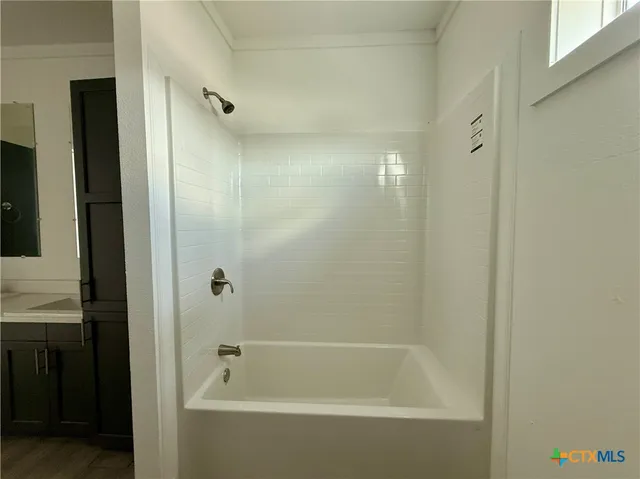 $299,900 | 203 Villa Street, Cuero, TX 77954