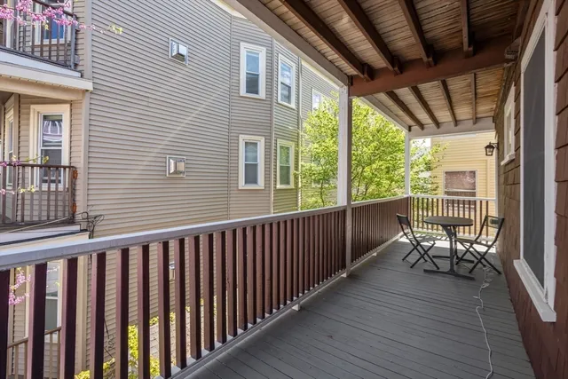 $3,700 | 59 Craigie Street, Unit 2, Somerville, MA 02143