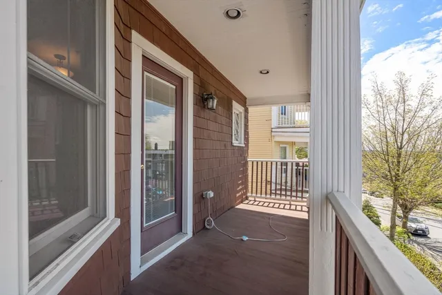 $3,700 | 59 Craigie Street, Unit 2, Somerville, MA 02143