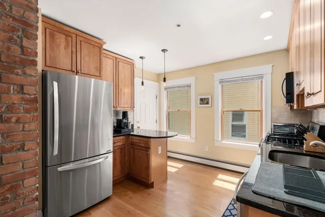 $3,700 | 59 Craigie Street, Unit 2, Somerville, MA 02143