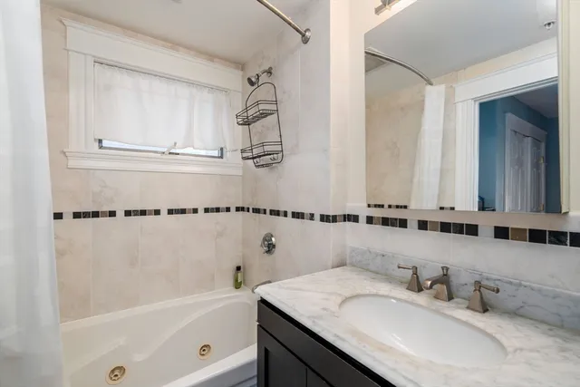 $3,700 | 59 Craigie Street, Unit 2, Somerville, MA 02143