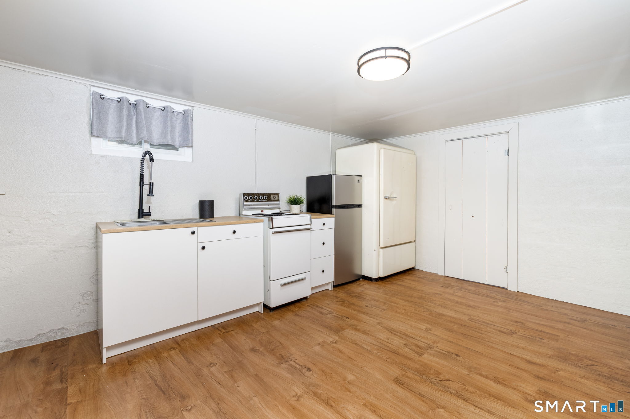 67 Bell Street Middletown, CT 06457 - Photo 29 of 37
