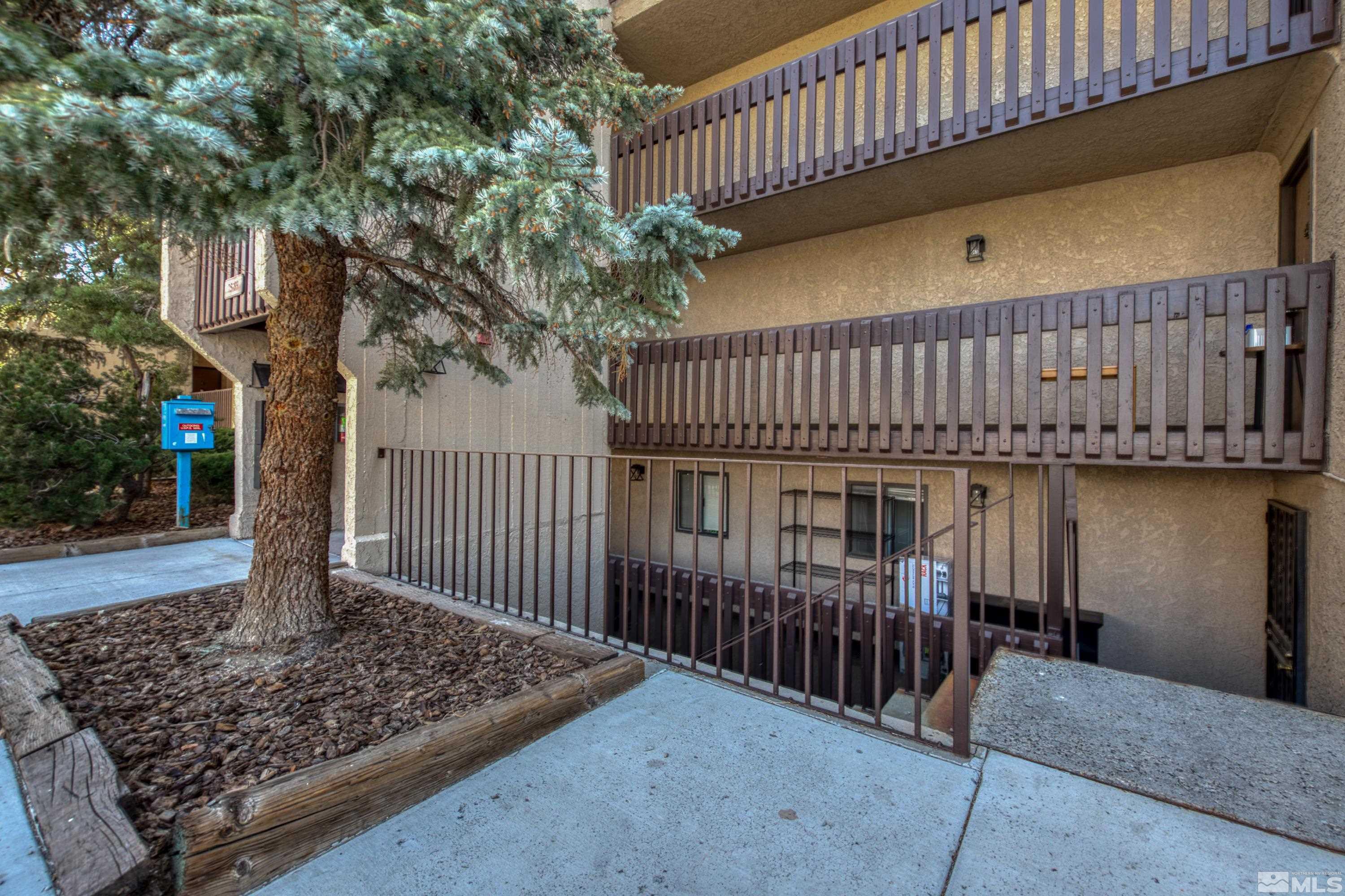 81 Vista Rafael Parkway Reno, NV 89503 - Photo 2 of 21 Photo 2