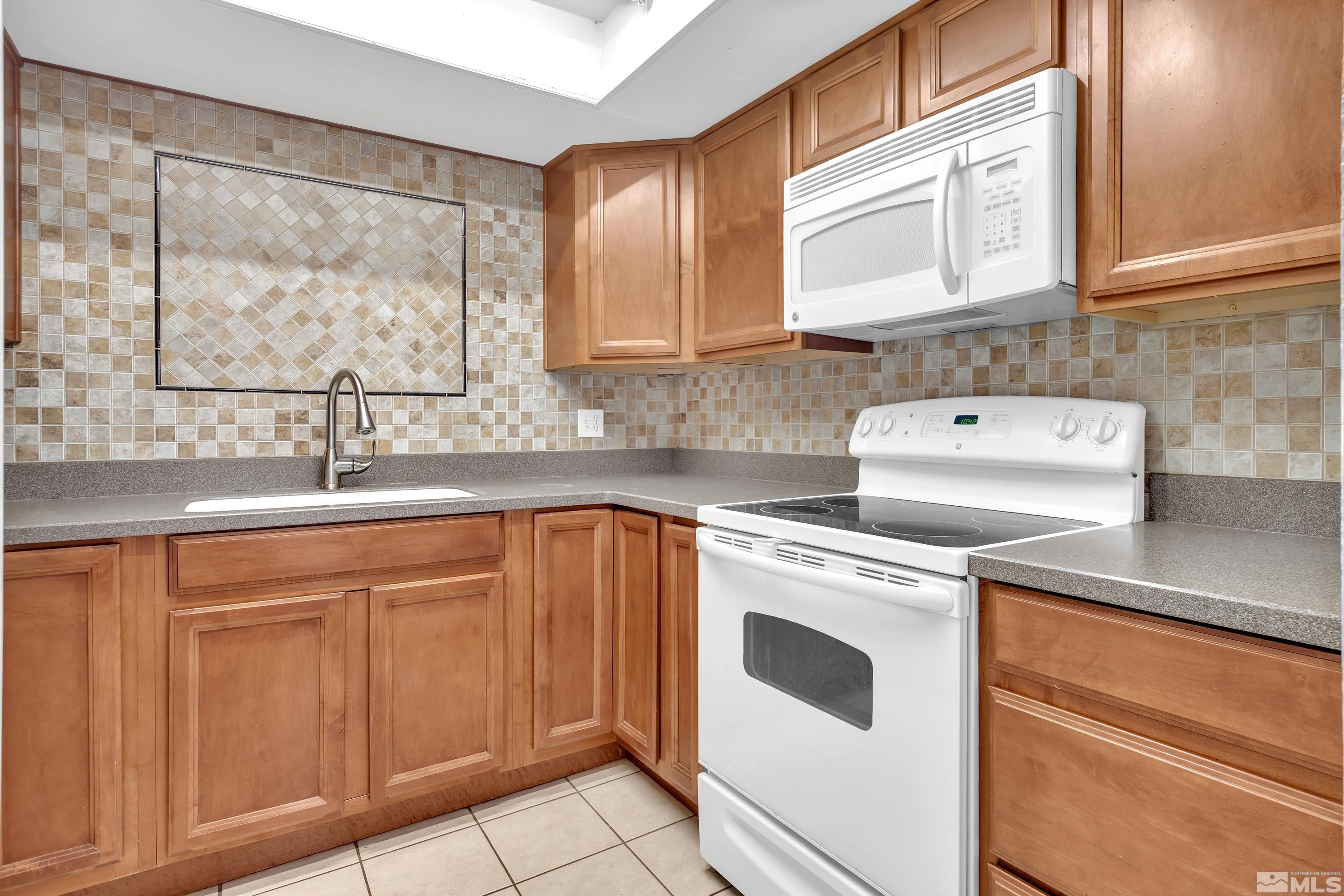 81 Vista Rafael Parkway Reno, NV 89503 - Photo 5 of 21 Photo 5