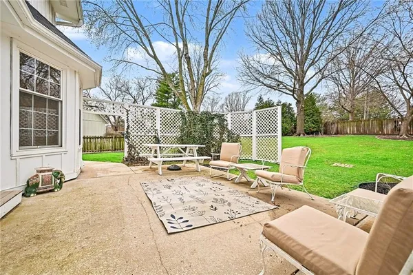 $475,000 | 11620 Woodward Street, Overland Park, KS 66210