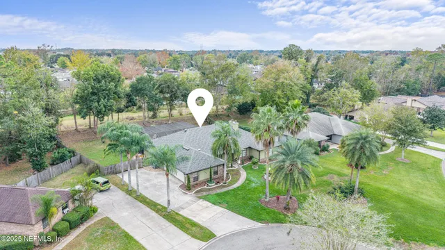a view of a tennis court
