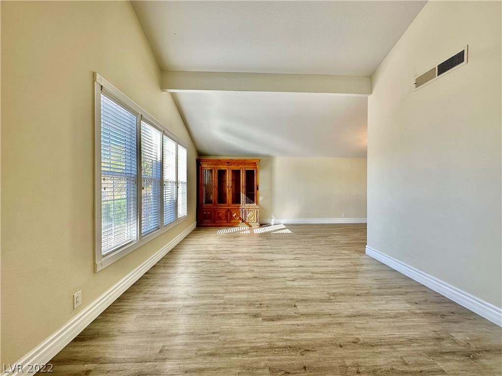 4406 Fernbrook Road Las Vegas, NV 89103 - Photo 8 of 32 Gallery Image 8