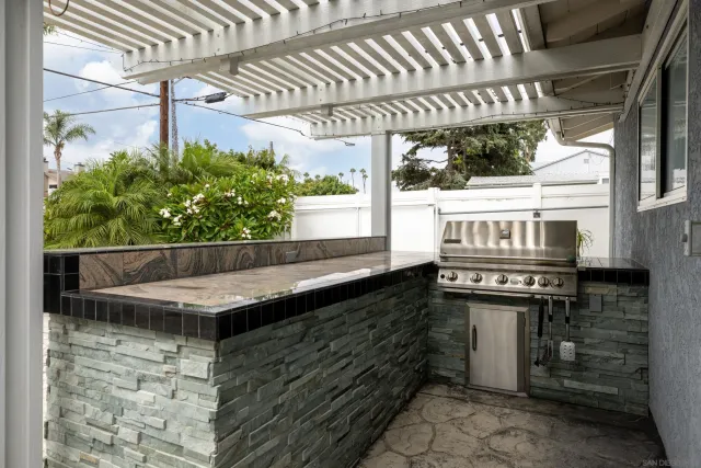a view of a porch with plants