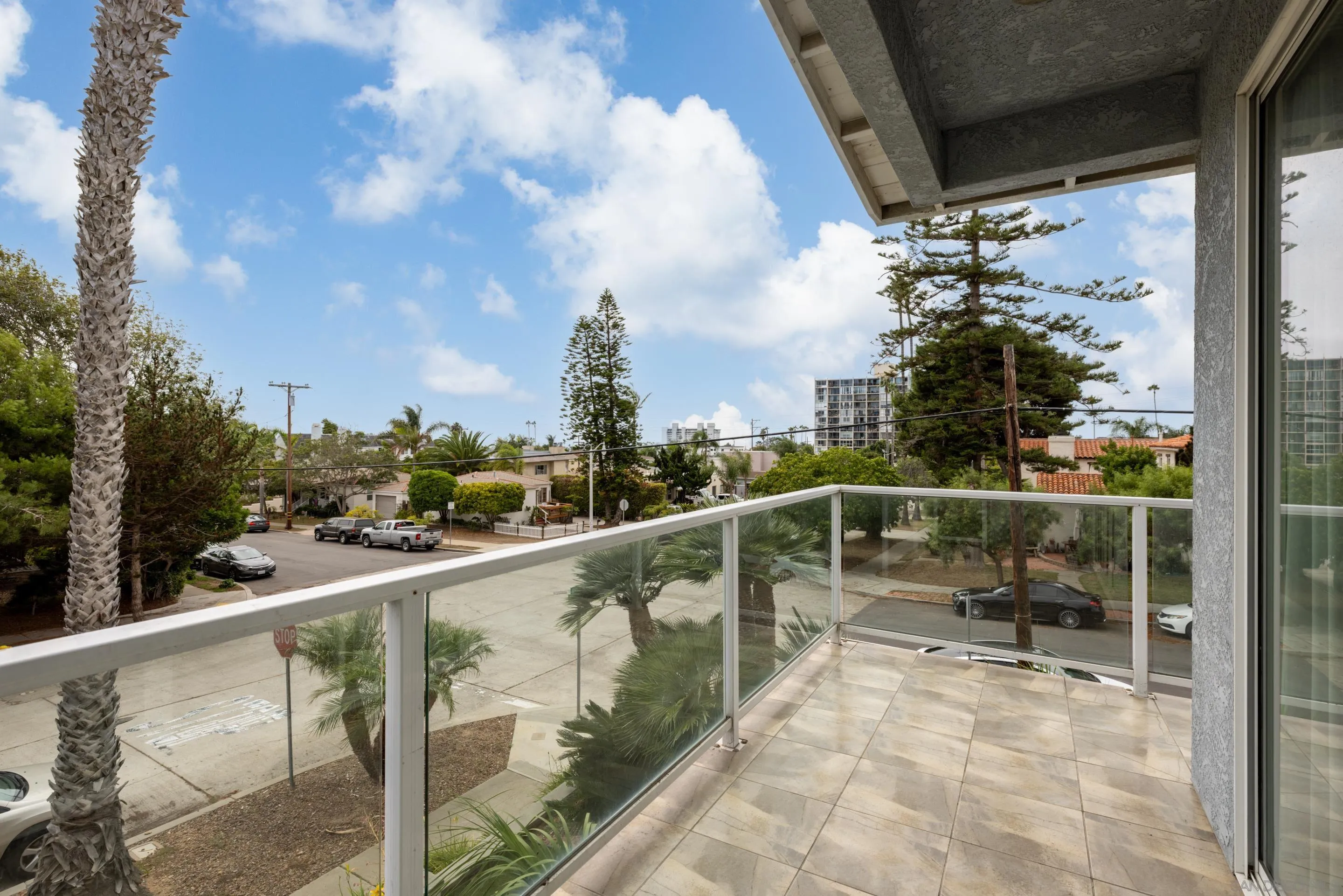 4975 Dawes Street San Diego, CA 92109 - Photo 10 of 39