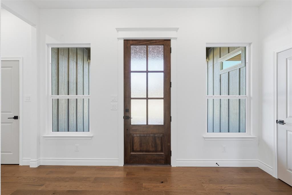 104 Springhill Ct. Springtown, TX 76082 - Photo 6 of 38 Gallery Image 6