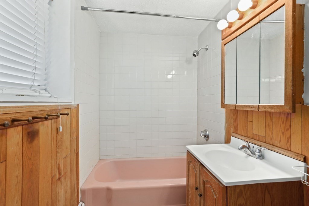 8 Riverside Street, Unit 14 Watertown, MA 02472 - Photo 15 of 19 Gallery Image 15