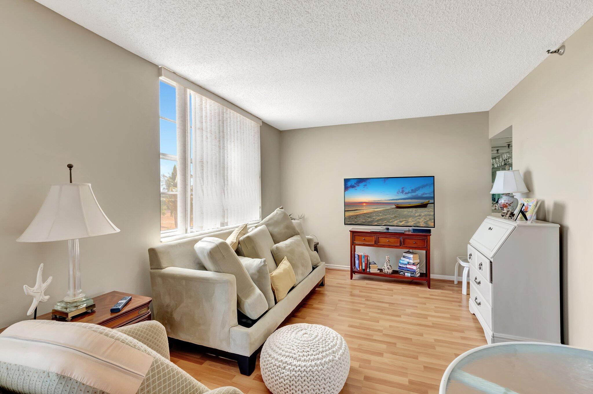 6400 Northwest 2nd Avenue, Unit 518 Boca Raton, FL 33487 - Photo 11 of 33 11-web-or-mls-DSC_7476