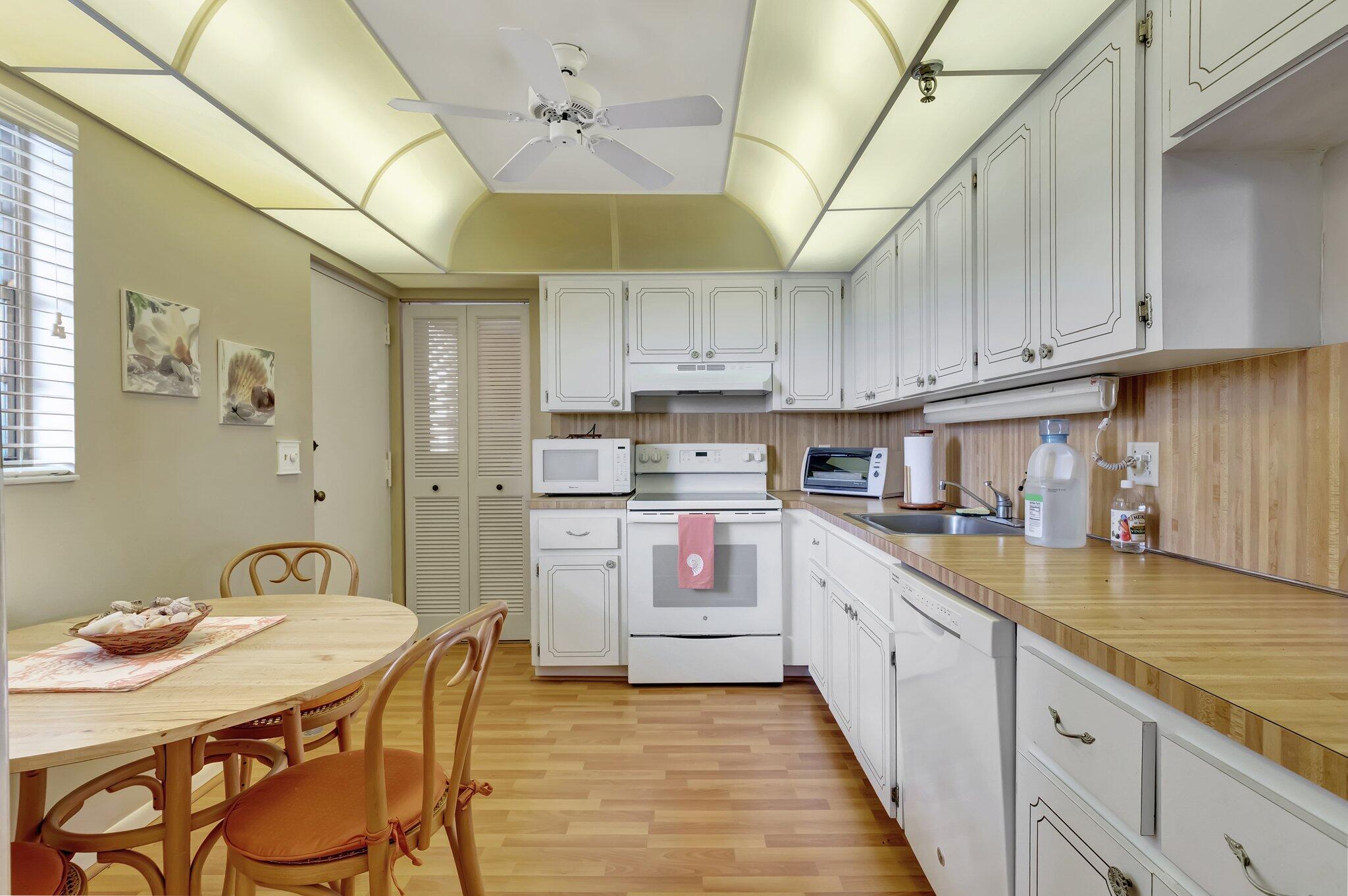 6400 Northwest 2nd Avenue, Unit 518 Boca Raton, FL 33487 - Photo 14 of 33 14-web-or-mls-DSC_7491