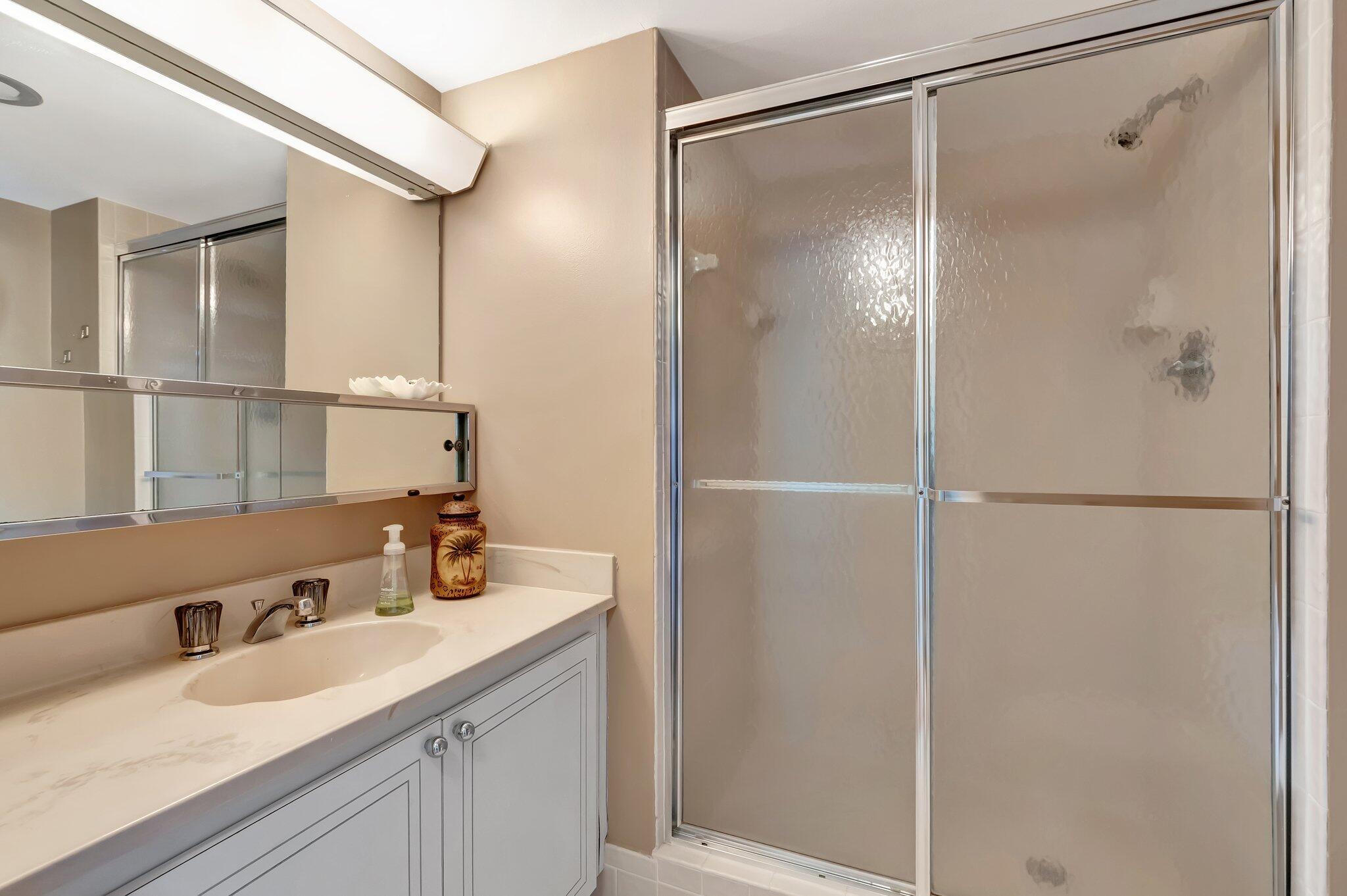 6400 Northwest 2nd Avenue, Unit 518 Boca Raton, FL 33487 - Photo 21 of 33 21-web-or-mls-DSC_7526