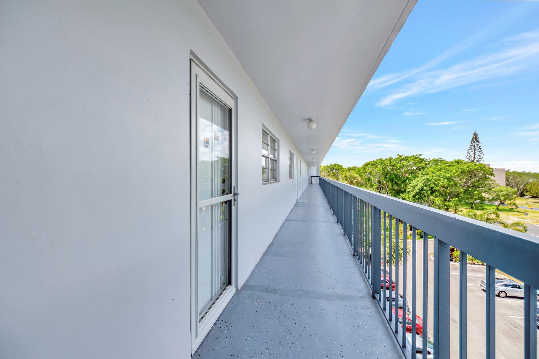 6400 Northwest 2nd Avenue, Unit 518 Boca Raton, FL 33487 - Photo 4 of 33 4-web-or-mls-DSC_7441