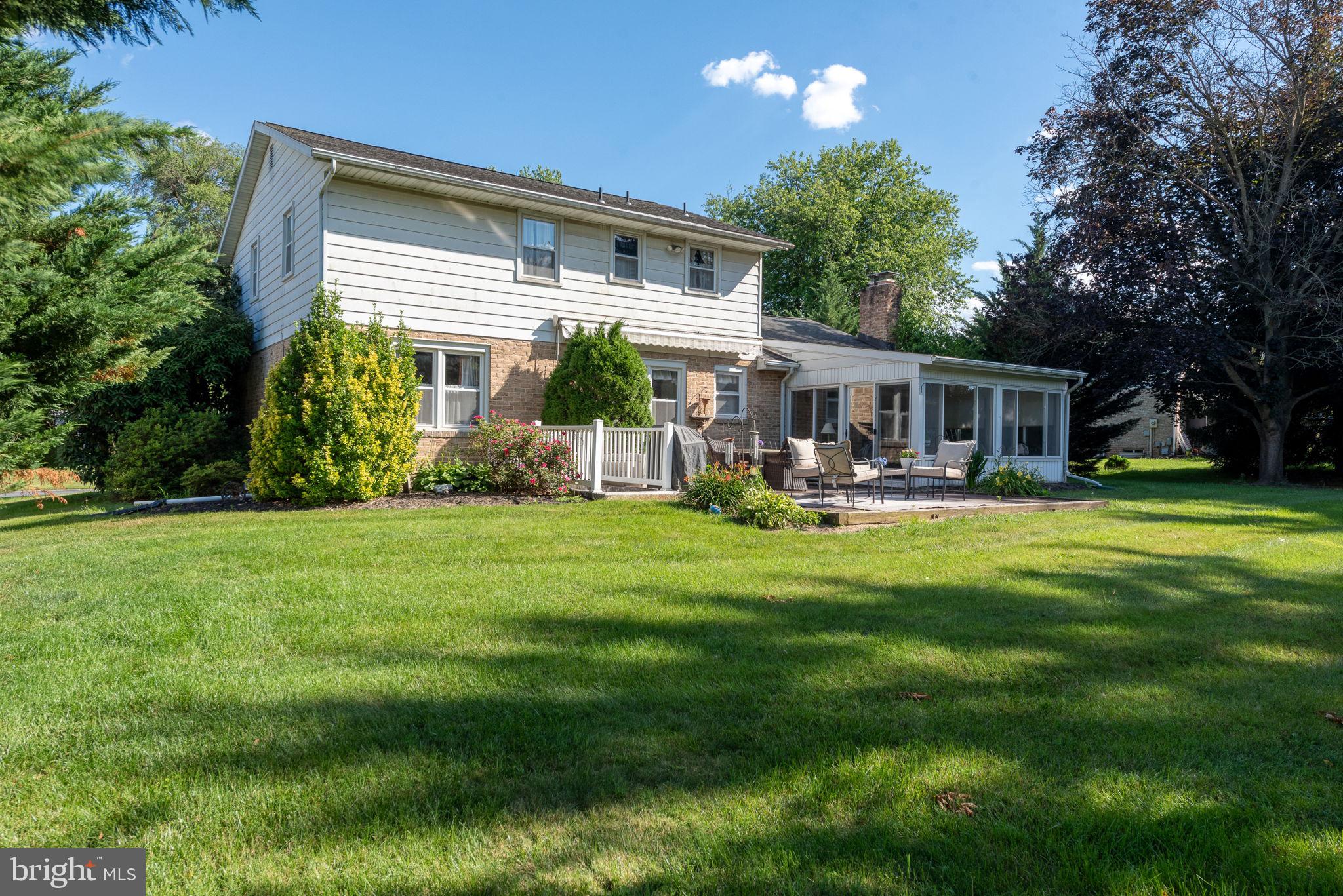 140 Margate Road York, PA 17408 - Photo 5 of 46