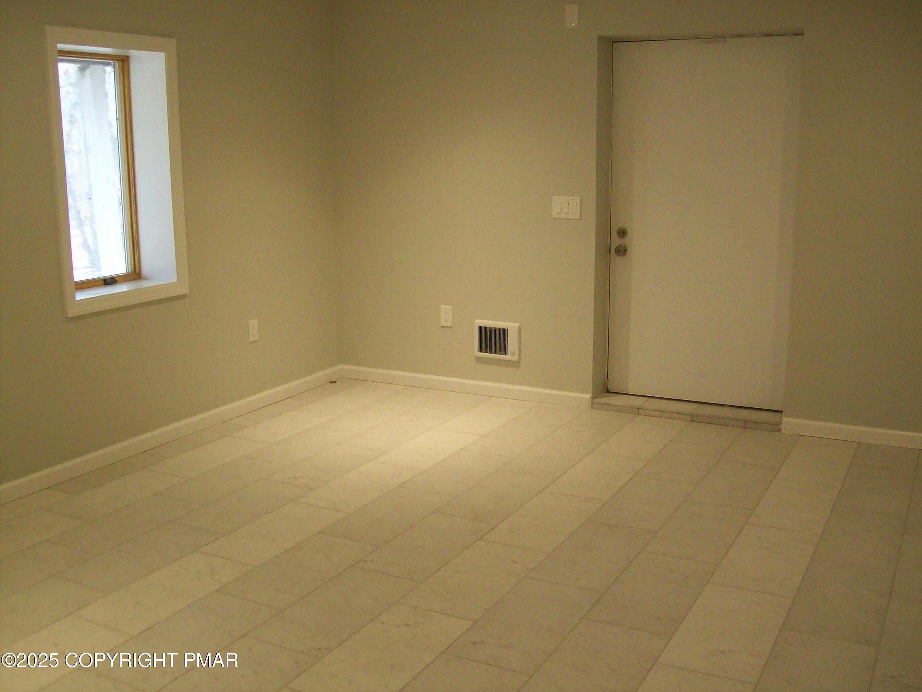 5864 Decker Road Bushkill, PA 18324 - Photo 24 of 40 100_6494