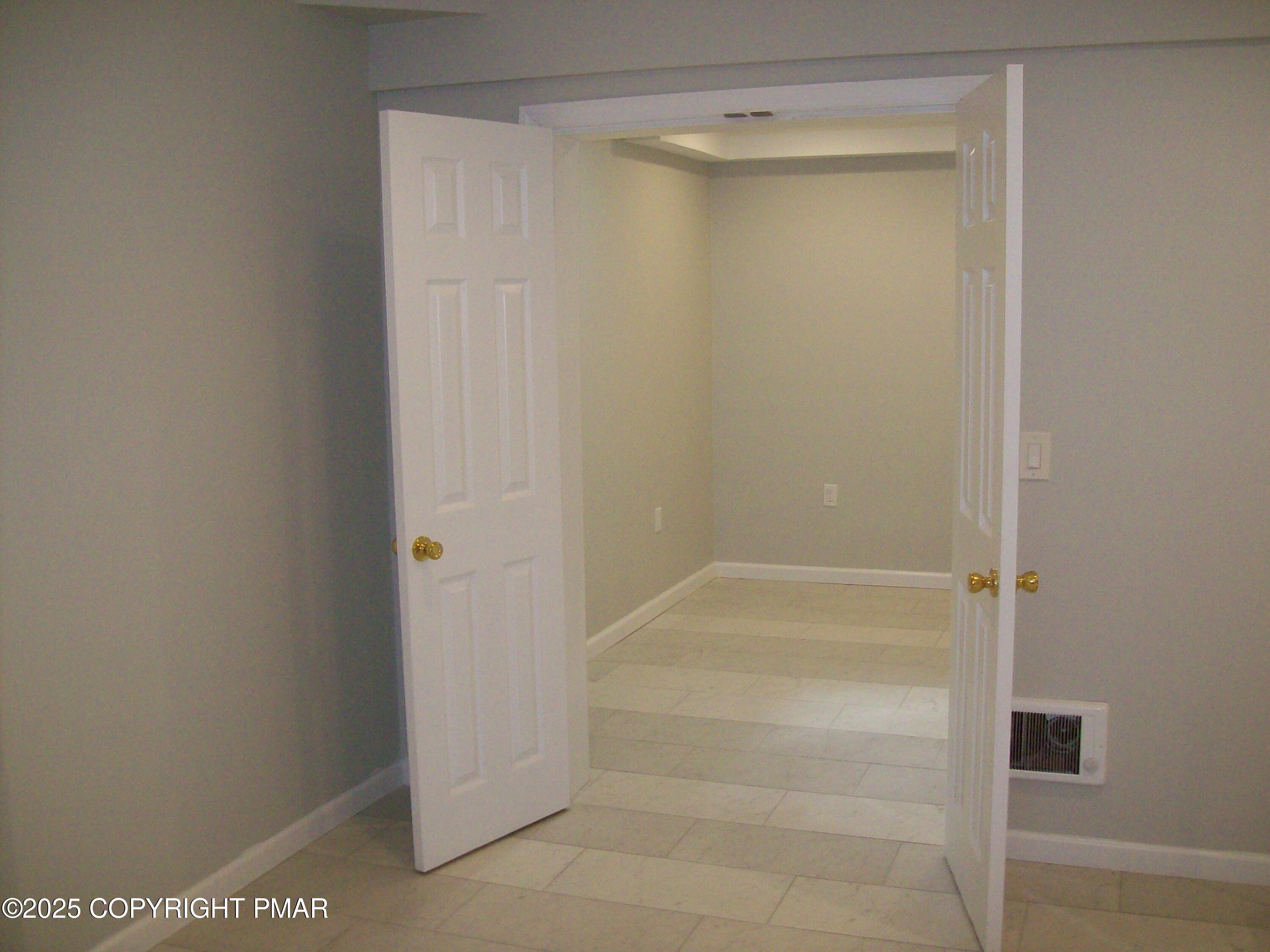 5864 Decker Road Bushkill, PA 18324 - Photo 30 of 40 inlaw suite bedroom