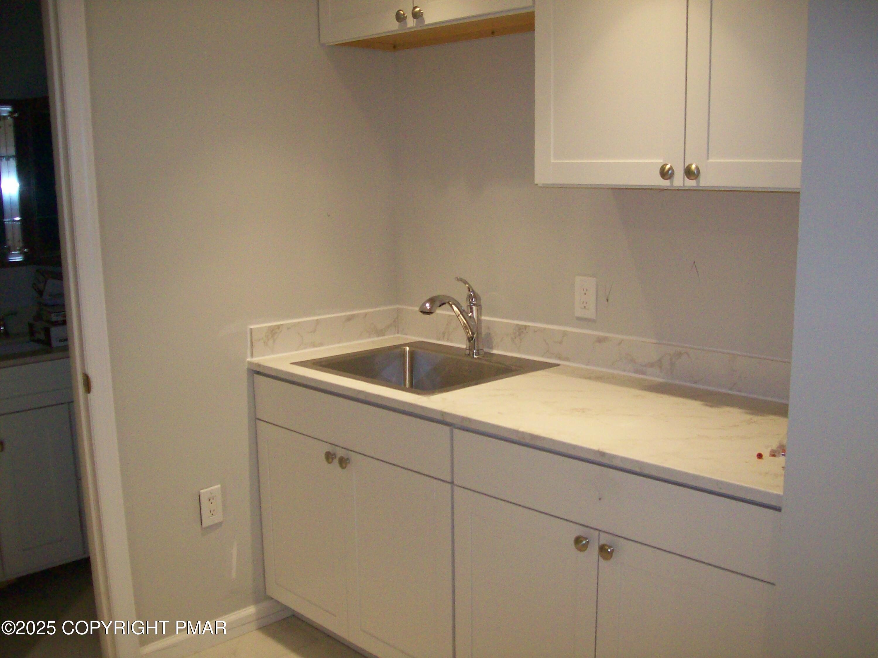 5864 Decker Road Bushkill, PA 18324 - Photo 31 of 40 inlaw suite kitchen