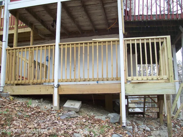 $319,900 | 5864 Decker Road, Bushkill, PA 18324