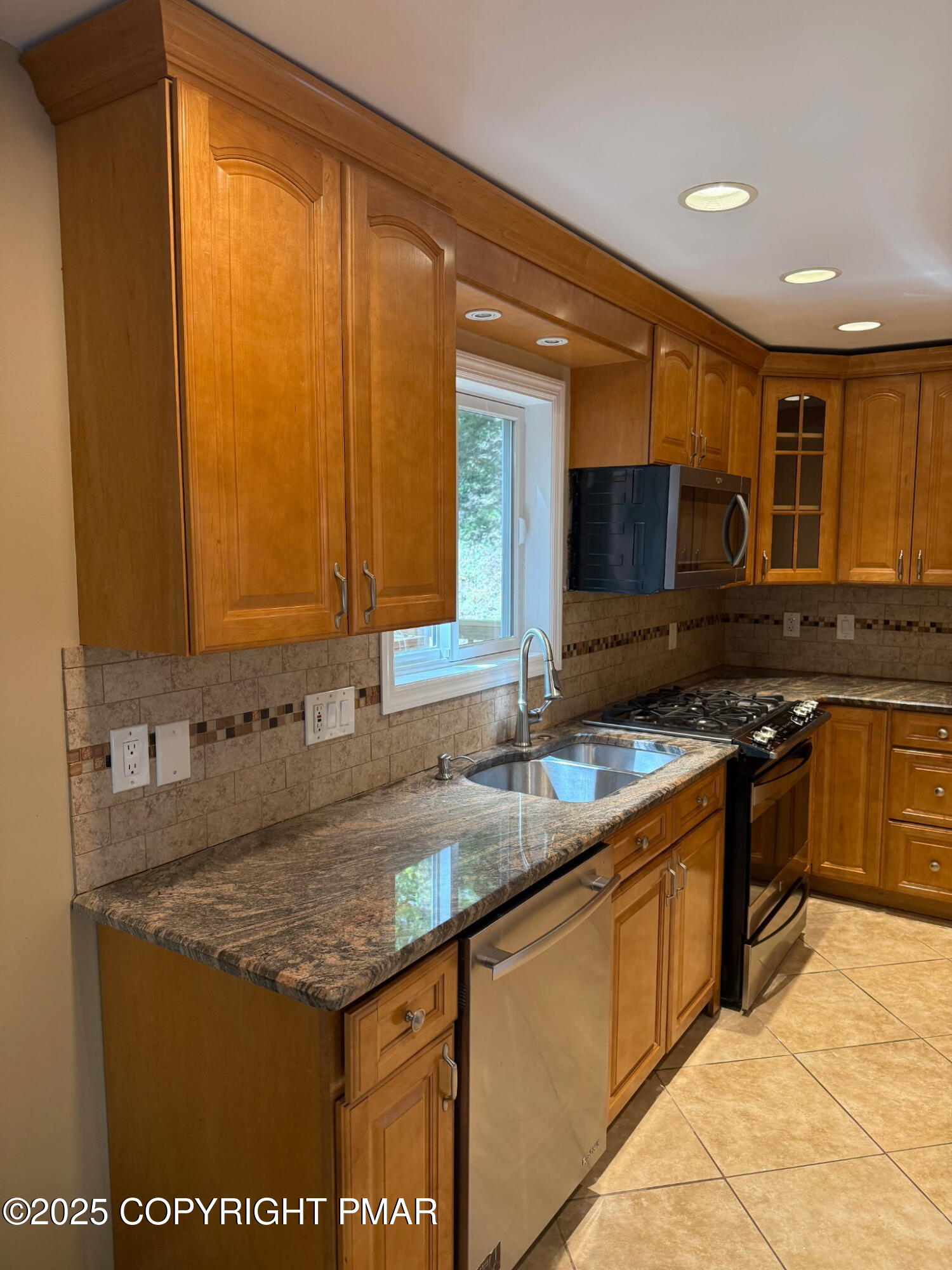 5864 Decker Road Bushkill, PA 18324 - Photo 6 of 40 kitchen