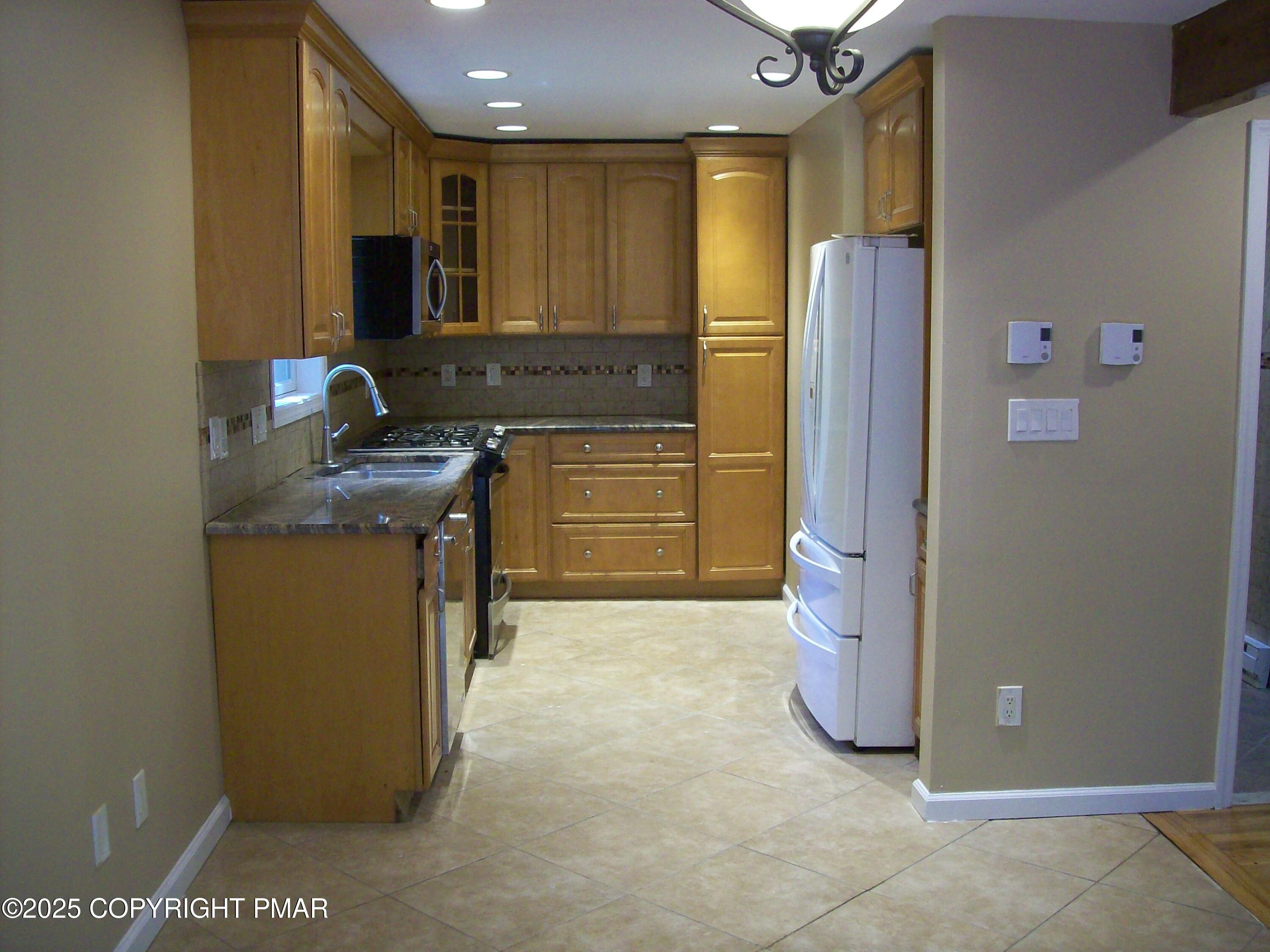 5864 Decker Road Bushkill, PA 18324 - Photo 8 of 40 kitchen