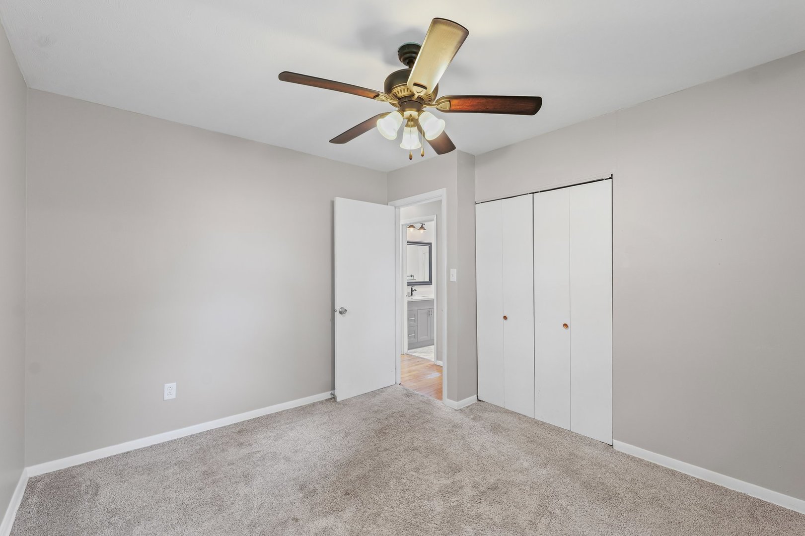 809 South Longview Road Monticello, IL 61856 - Photo 17 of 31 Gallery Image 17
