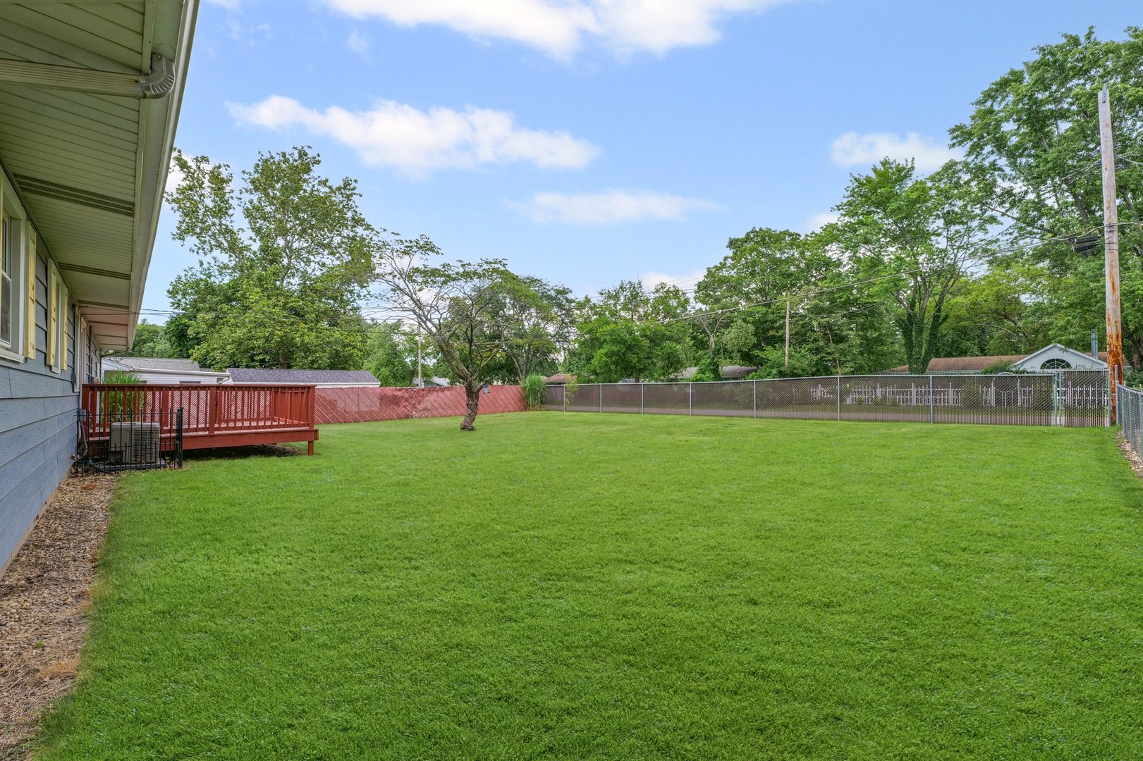 809 South Longview Road Monticello, IL 61856 - Photo 25 of 31 Gallery Image 25