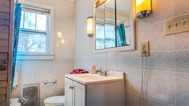 $499,999 | 970 Groomstown Road, Cross, SC 29436