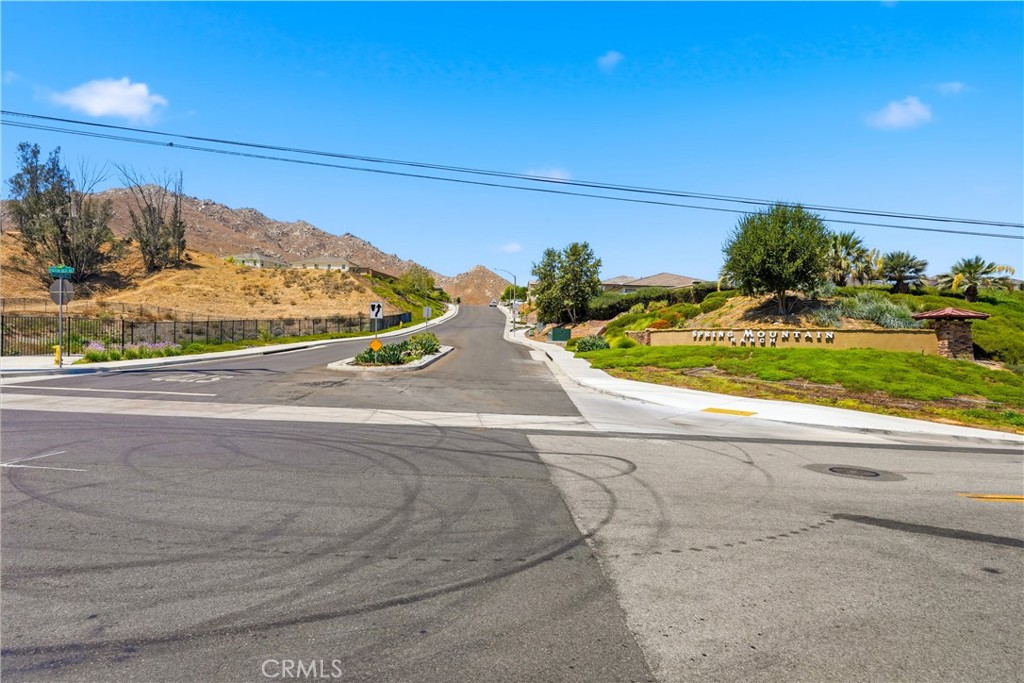 21185 Telegraph Road Riverside, CA 92507 - Photo 55 of 57