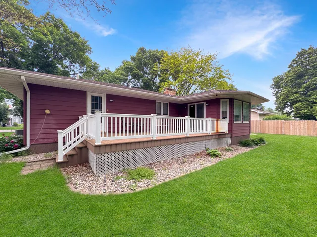 $355,000 | 3033 Redwood Avenue, Slayton, MN 56172