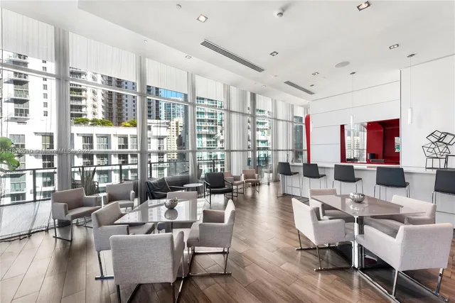 $3,400 | 1100 South Miami Avenue, Unit 2707, Miami, FL 33130