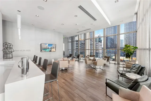 $3,400 | 1100 South Miami Avenue, Unit 2707, Miami, FL 33130