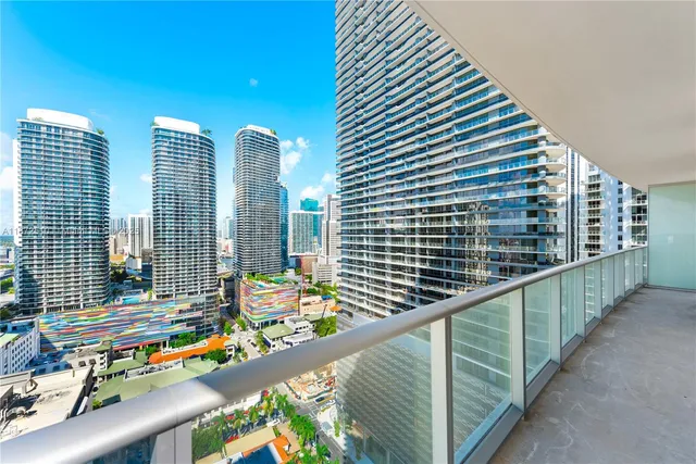 $3,400 | 1100 South Miami Avenue, Unit 2707, Miami, FL 33130
