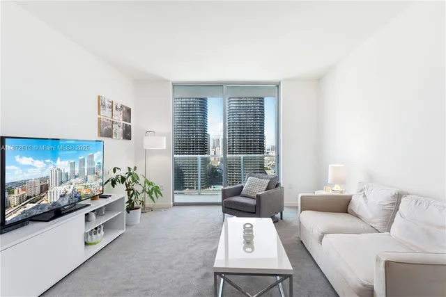 $3,400 | 1100 South Miami Avenue, Unit 2707, Miami, FL 33130