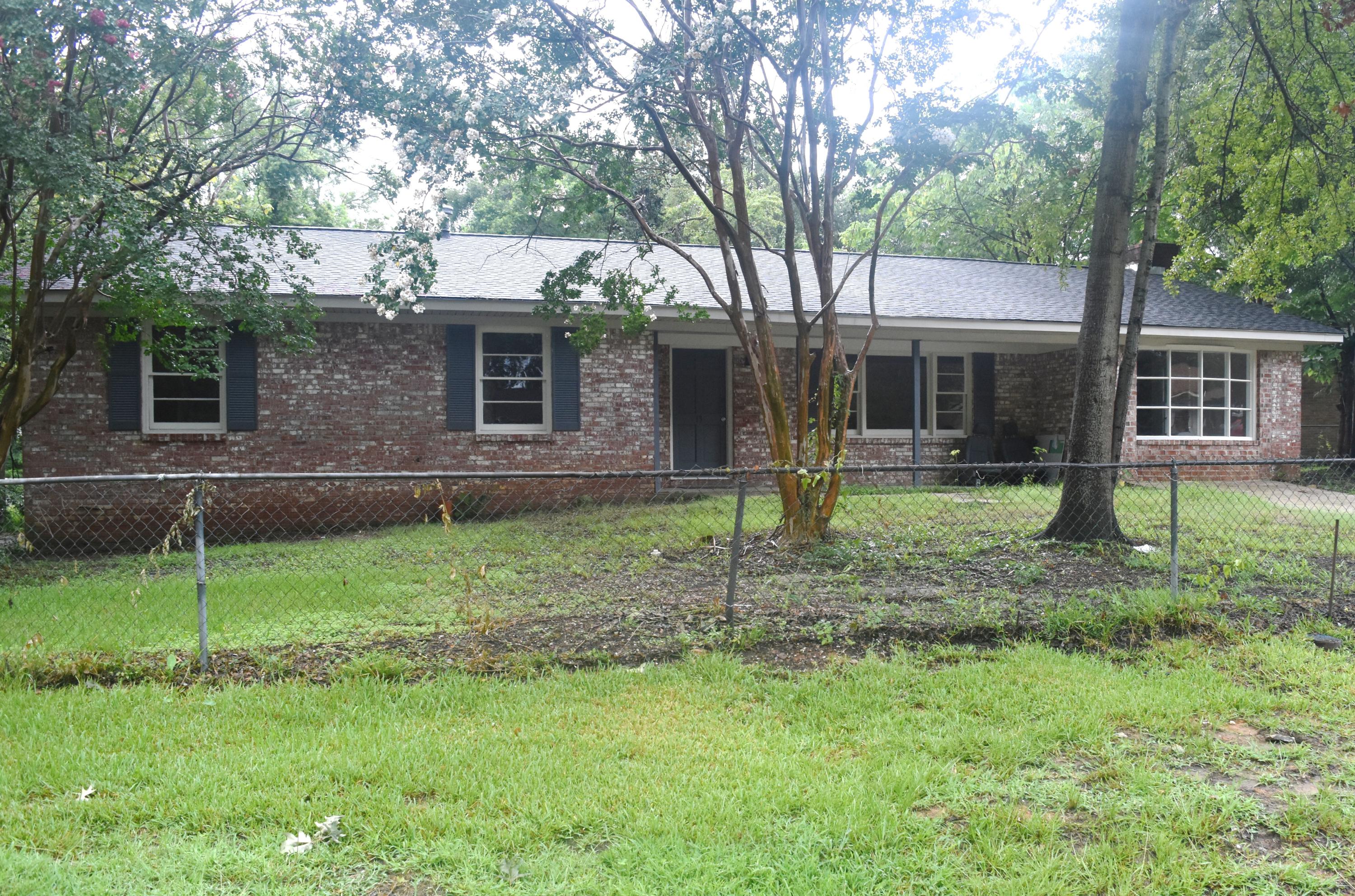 13 Raritan Road Goose Creek, SC 29445 - Photo 1 of 11 DSC_0180