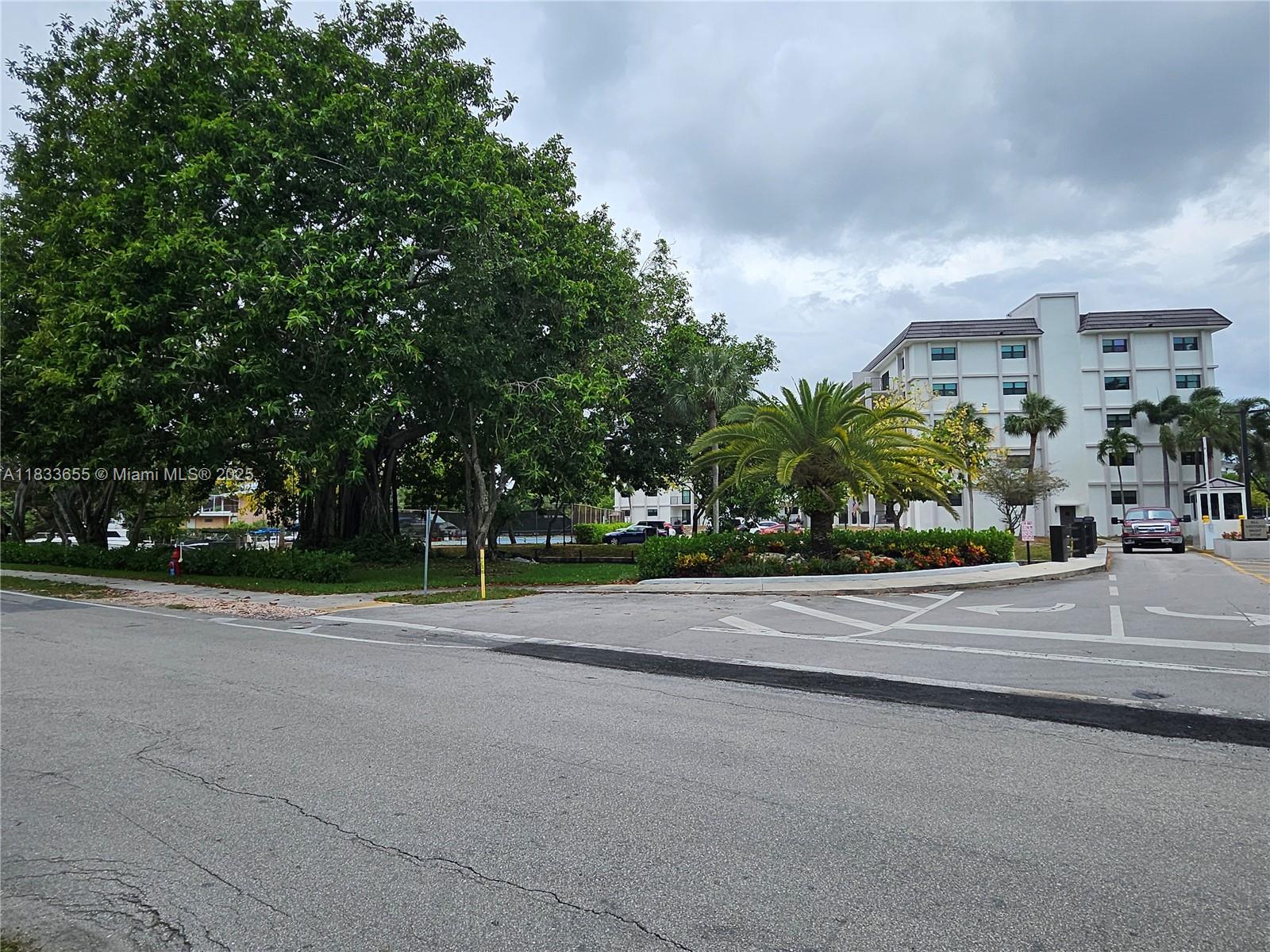 1101 River Reach Drive, Unit 418 Fort Lauderdale, FL 33315 - Photo 25 of 54