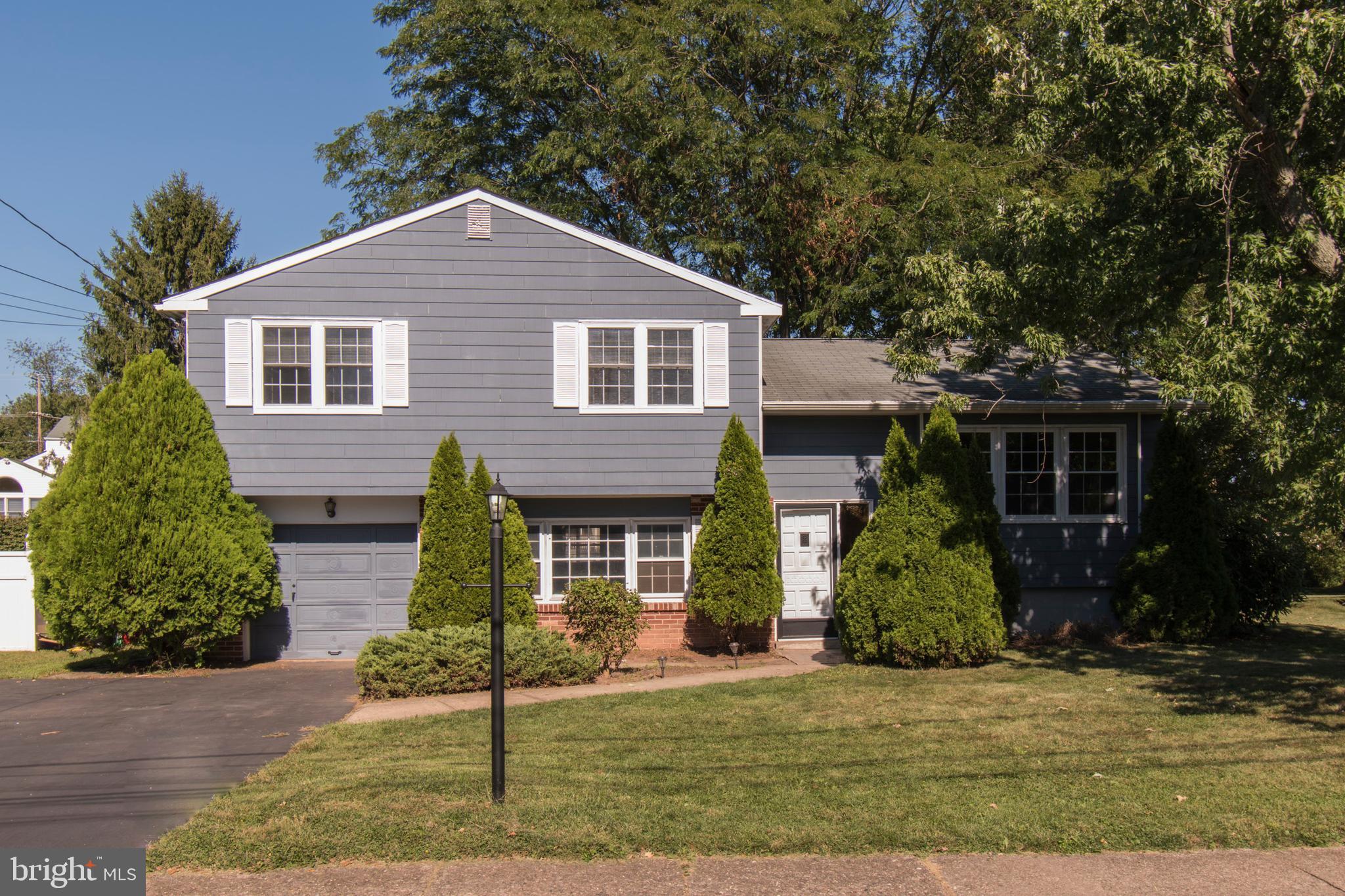 899 Phillips Road Warminster, PA 18974 - Photo 2 of 36