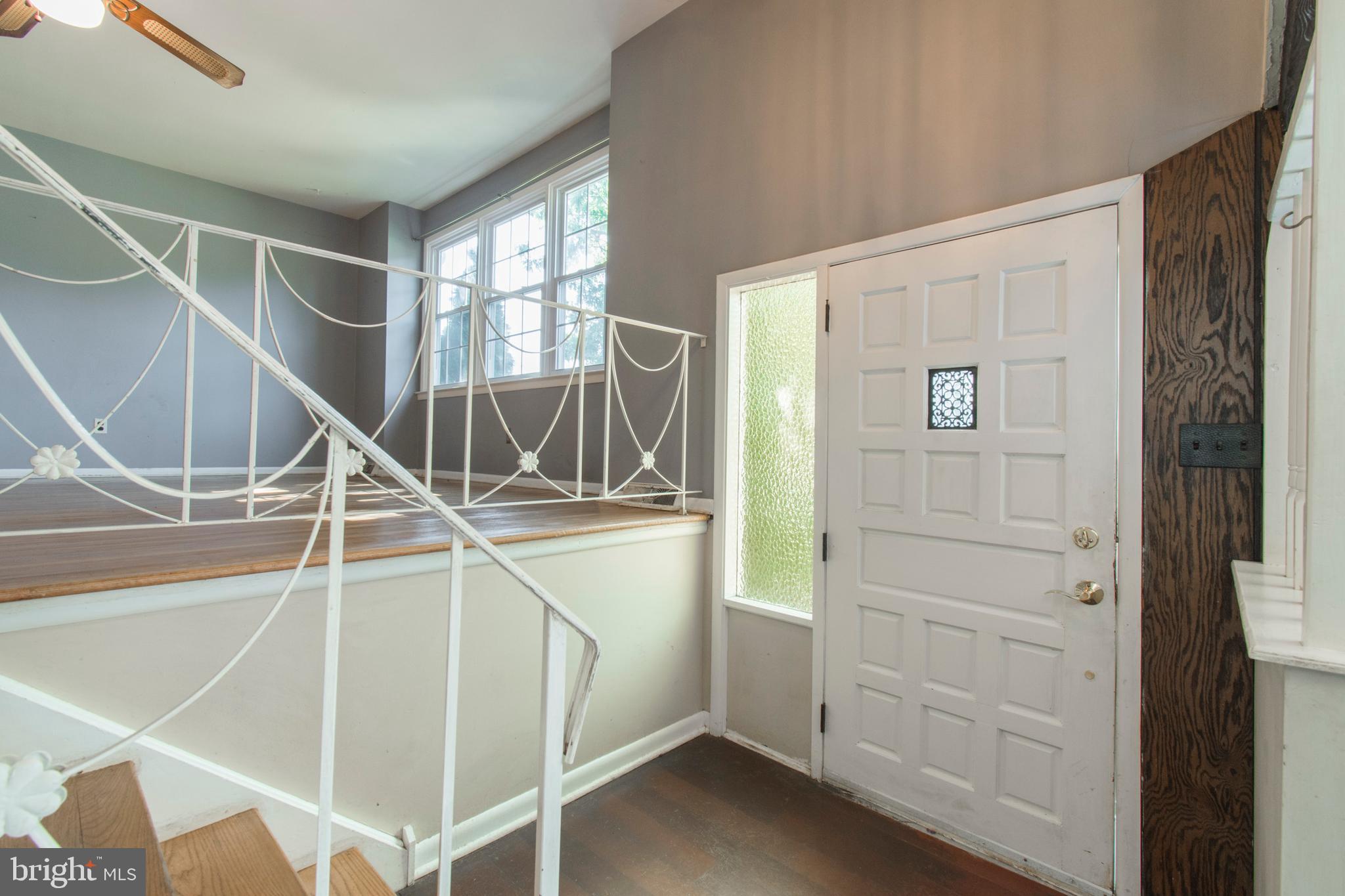 899 Phillips Road Warminster, PA 18974 - Photo 5 of 36