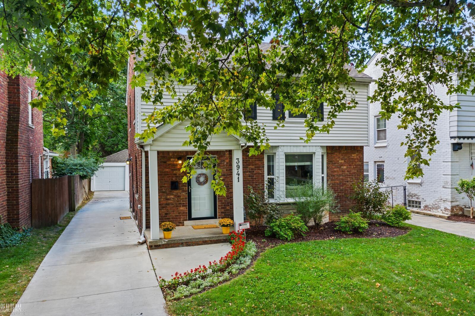 3941 Harvard Road Detroit, MI 48224 - Photo 2 of 31