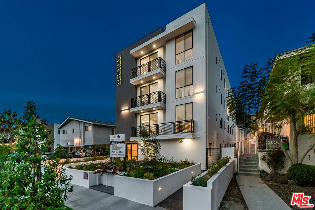 3632 Keystone Avenue, Unit 302 Los Angeles, CA 90034 - Photo 15 of 38